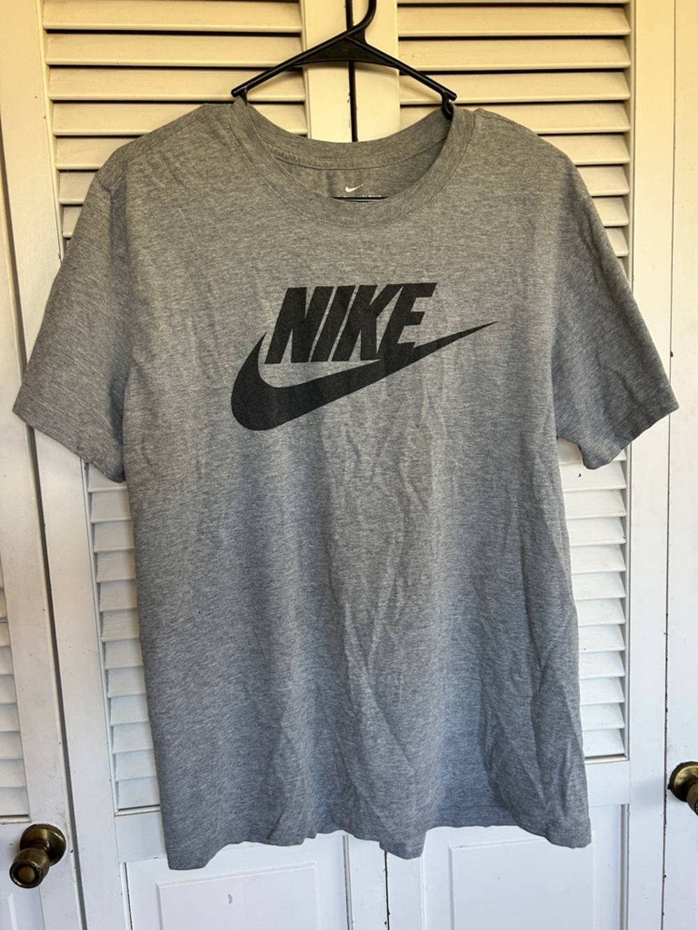 Nike Men’s Gray T-Shirt with Black Swoosh Logo